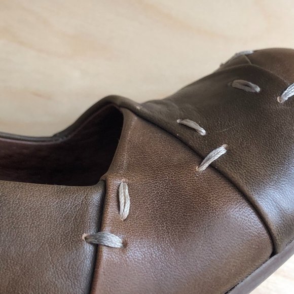 Modcloth Retro Leather Heeled Pumps - Picture 7 of 15